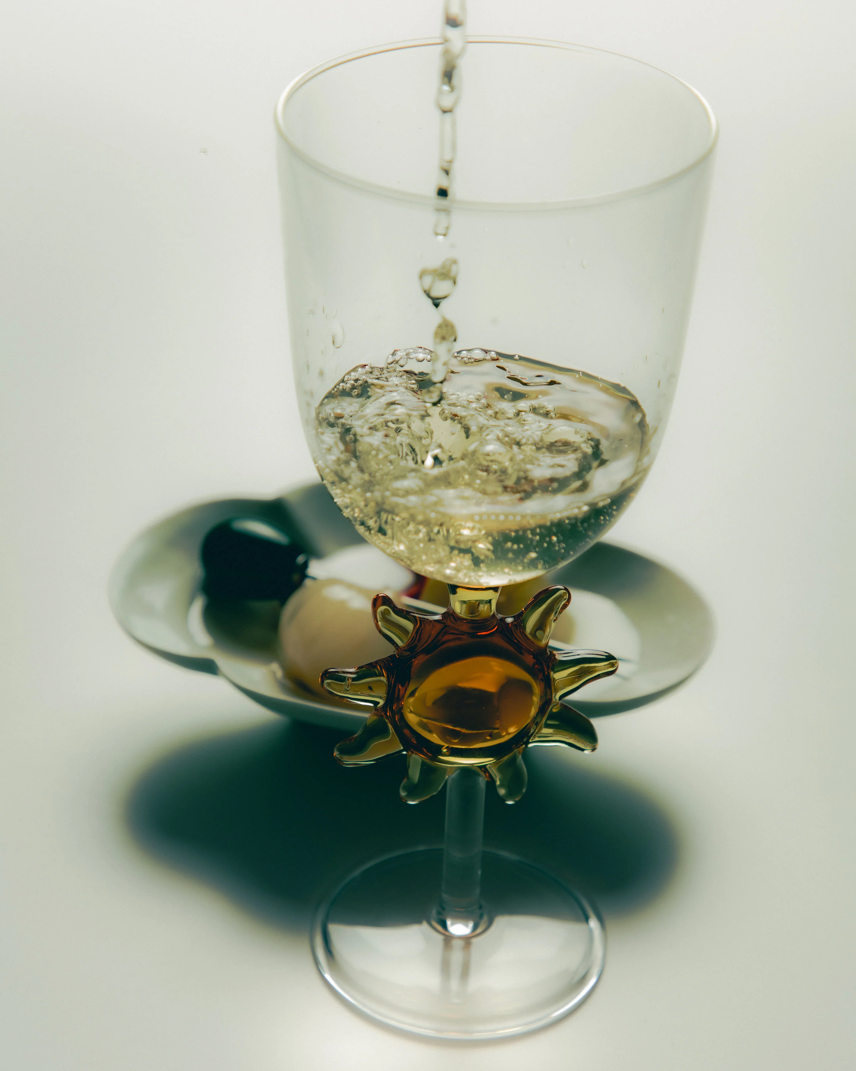 2 Le Soleil Wine Glasses - Image 6