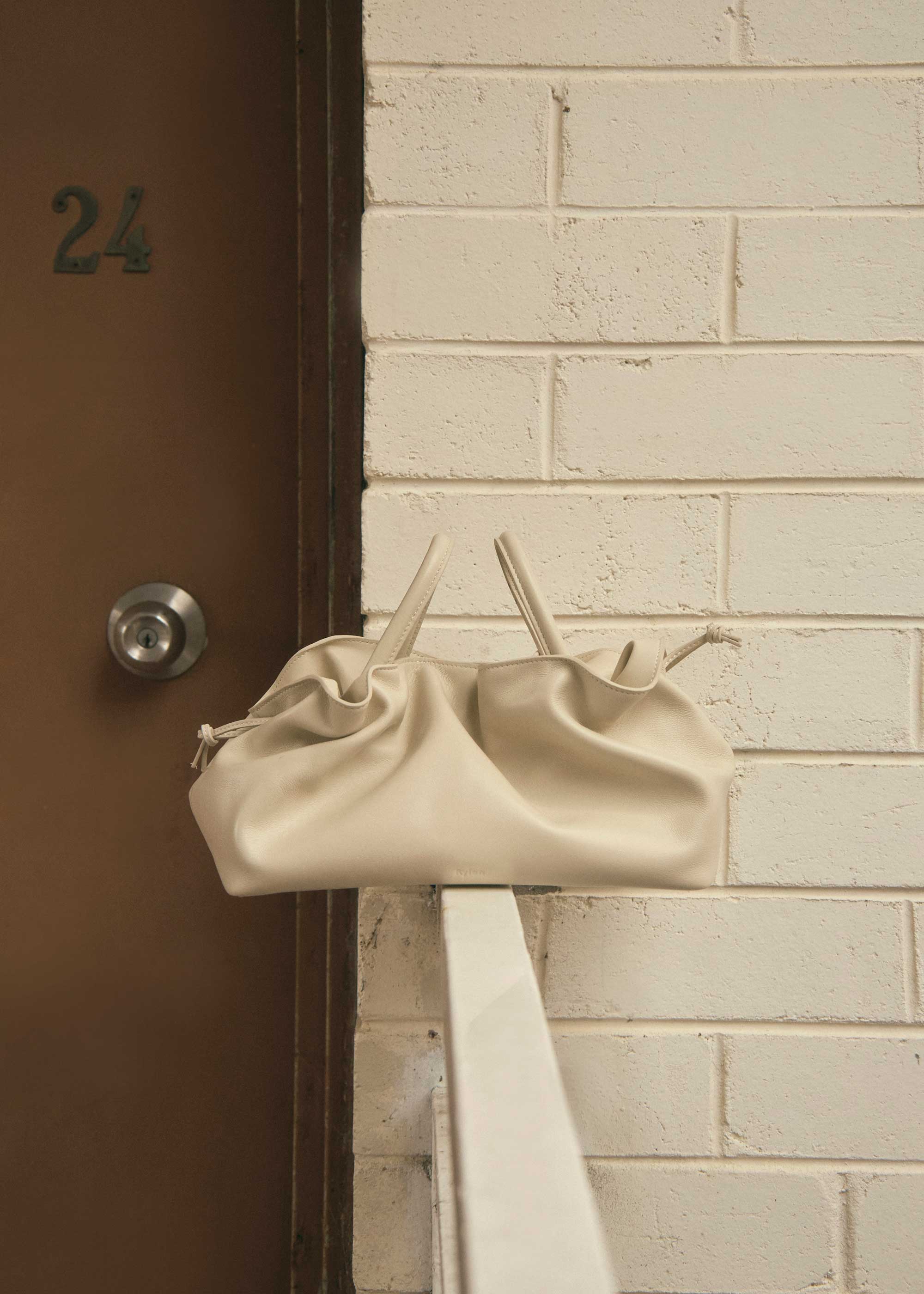Mila Medium Tote - Parchment - Image 7