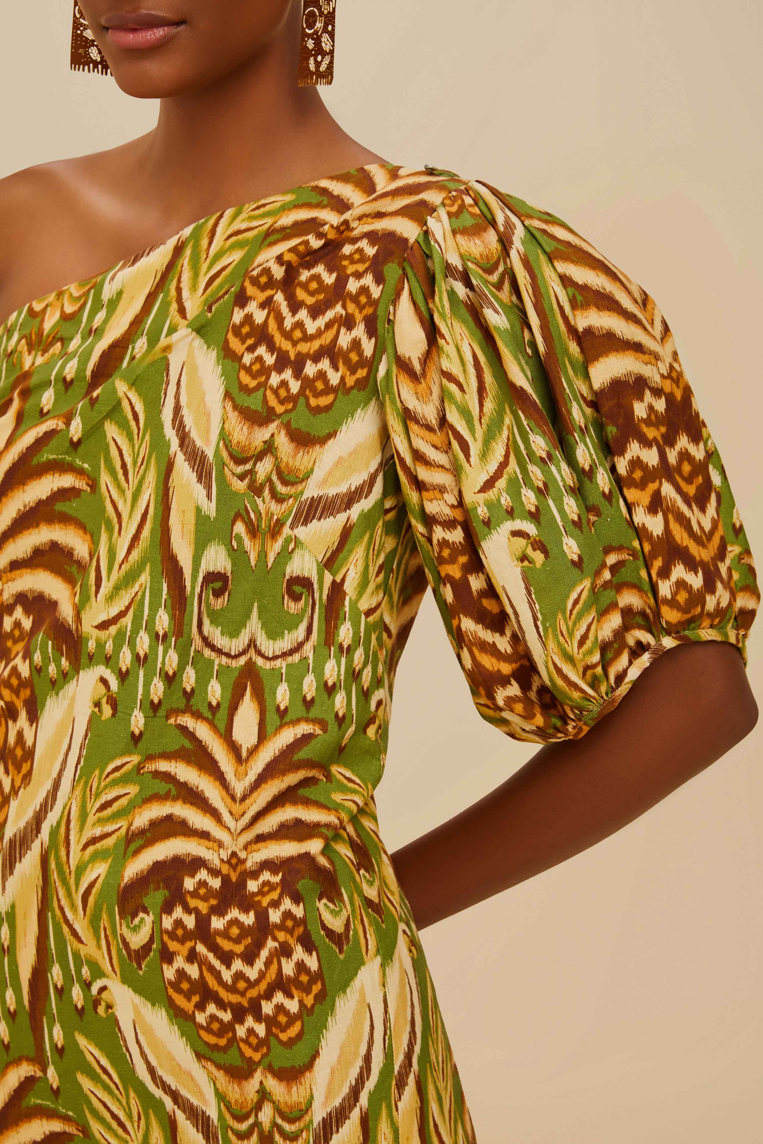 Pineapple Tapestry Green One Shoulder Buttoned Mini - Image 4